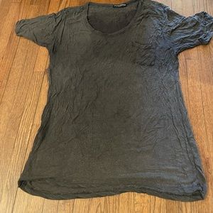 Burnt acid wash pocket tee